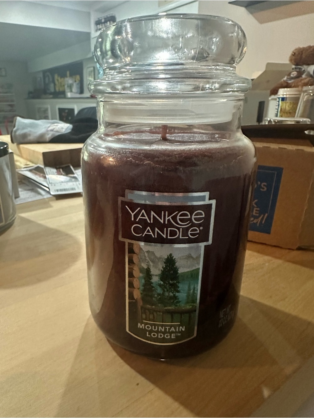 Yankee Candle Mountain Lodge - Deep Brown Wax